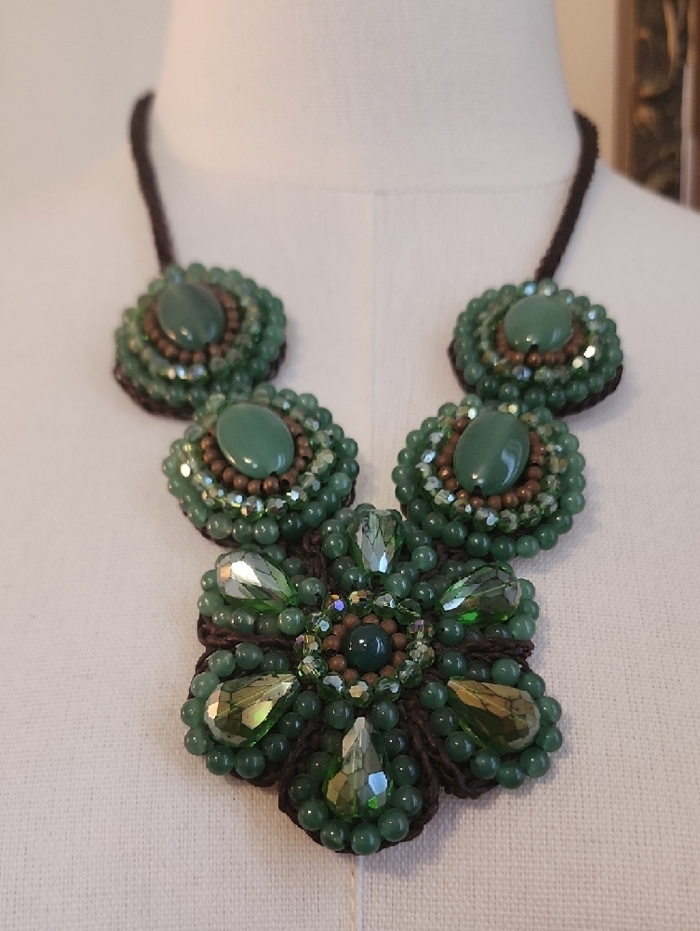 Green Beaded Statement Necklace Floral Cluster Bib Braided Cord - Picture 2 of 10